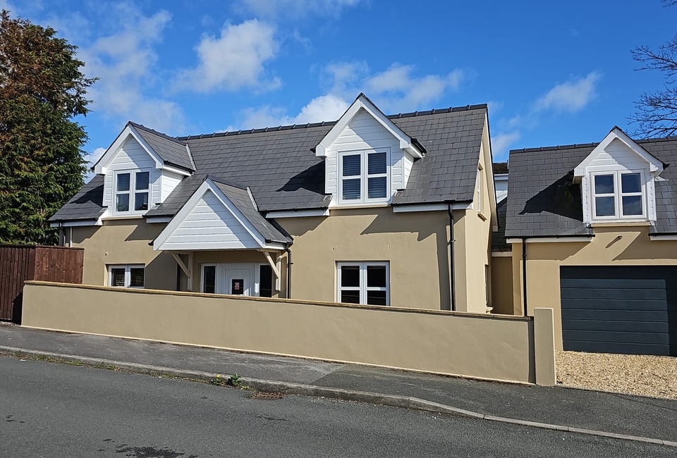 Vineyard Vale Hot Tub House