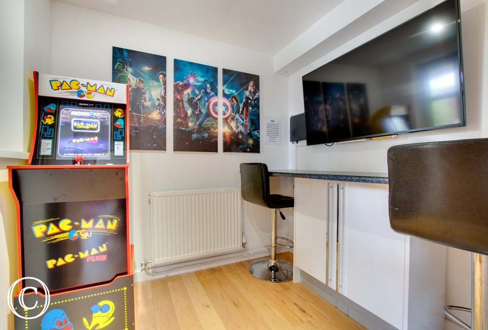 Vineyard Vale Hot Tub House