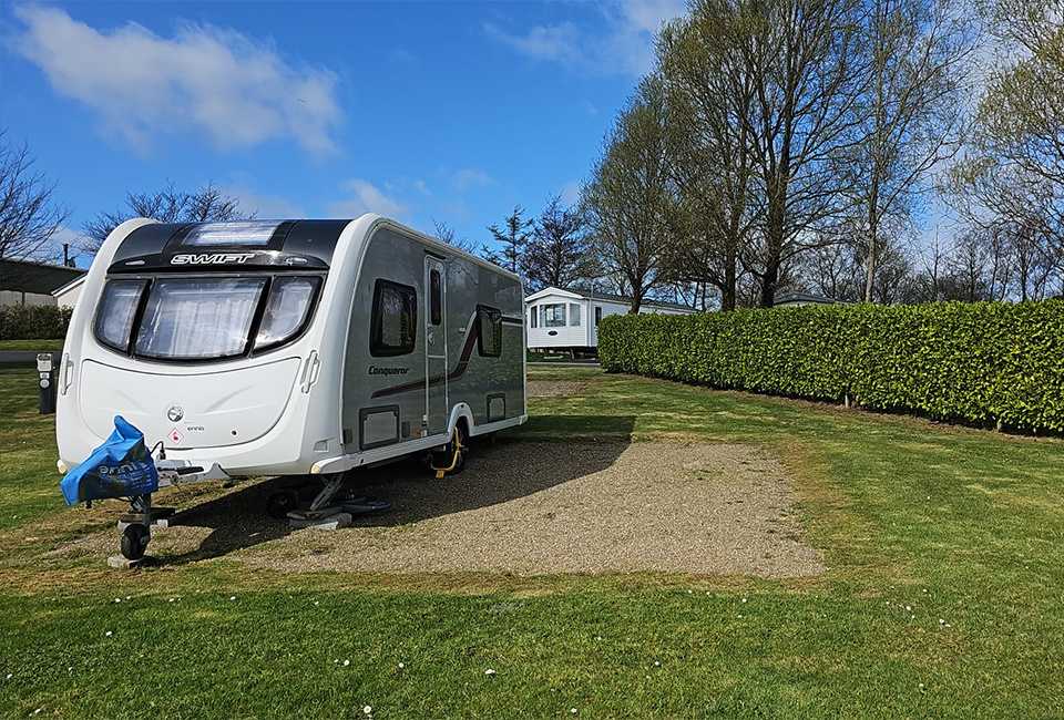 Seasonal Standard Pitch Trefalun